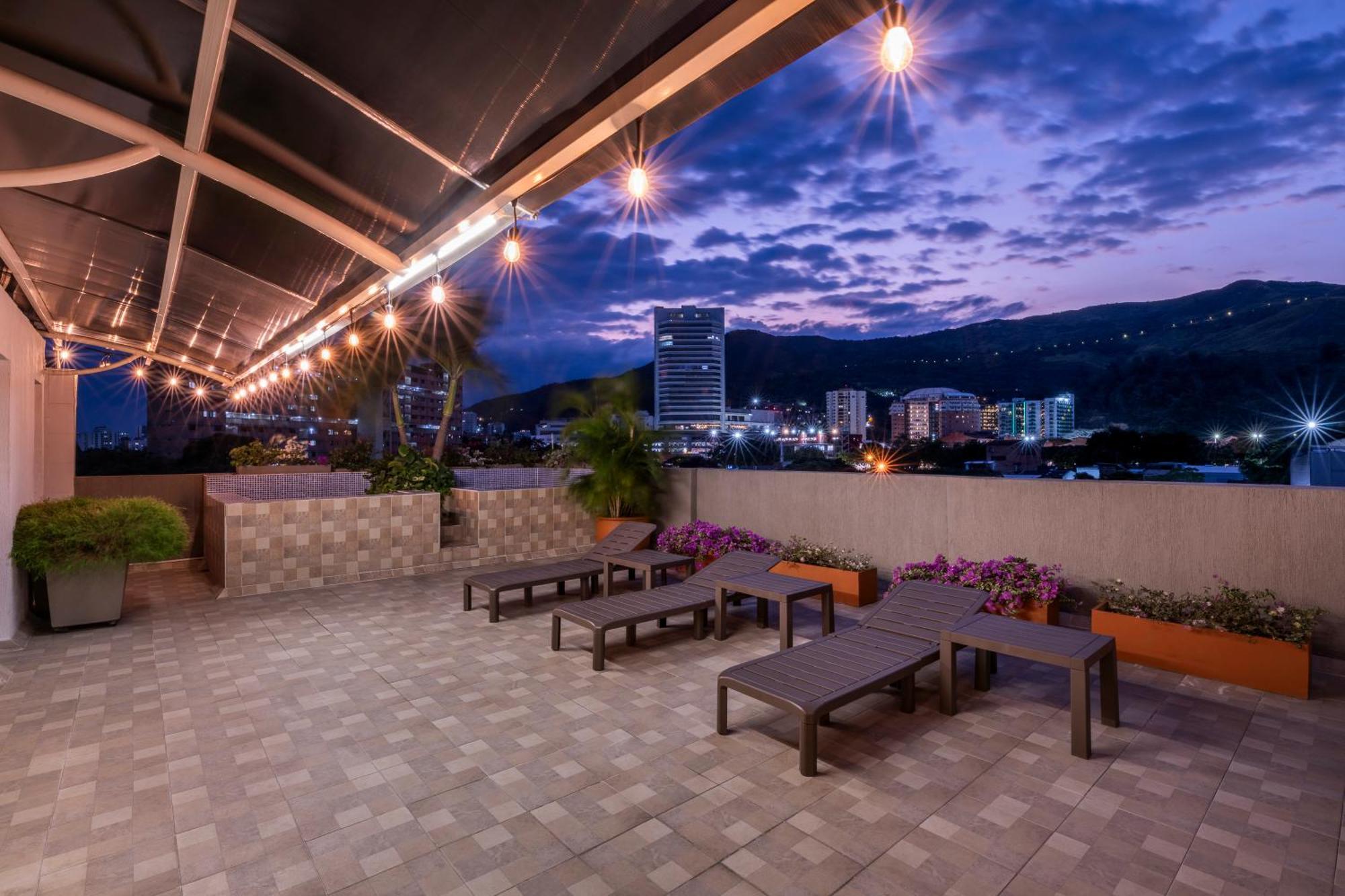 Hotel Ms Chipichape Plus Калі Екстер'єр фото